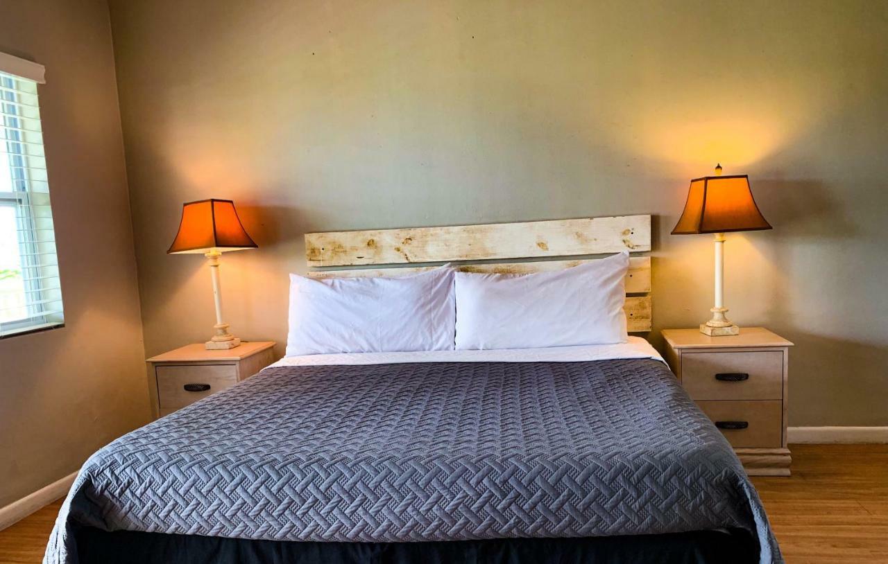 The Costal Hotel เคลียร์วอเตอร์ ภายนอก รูปภาพ
